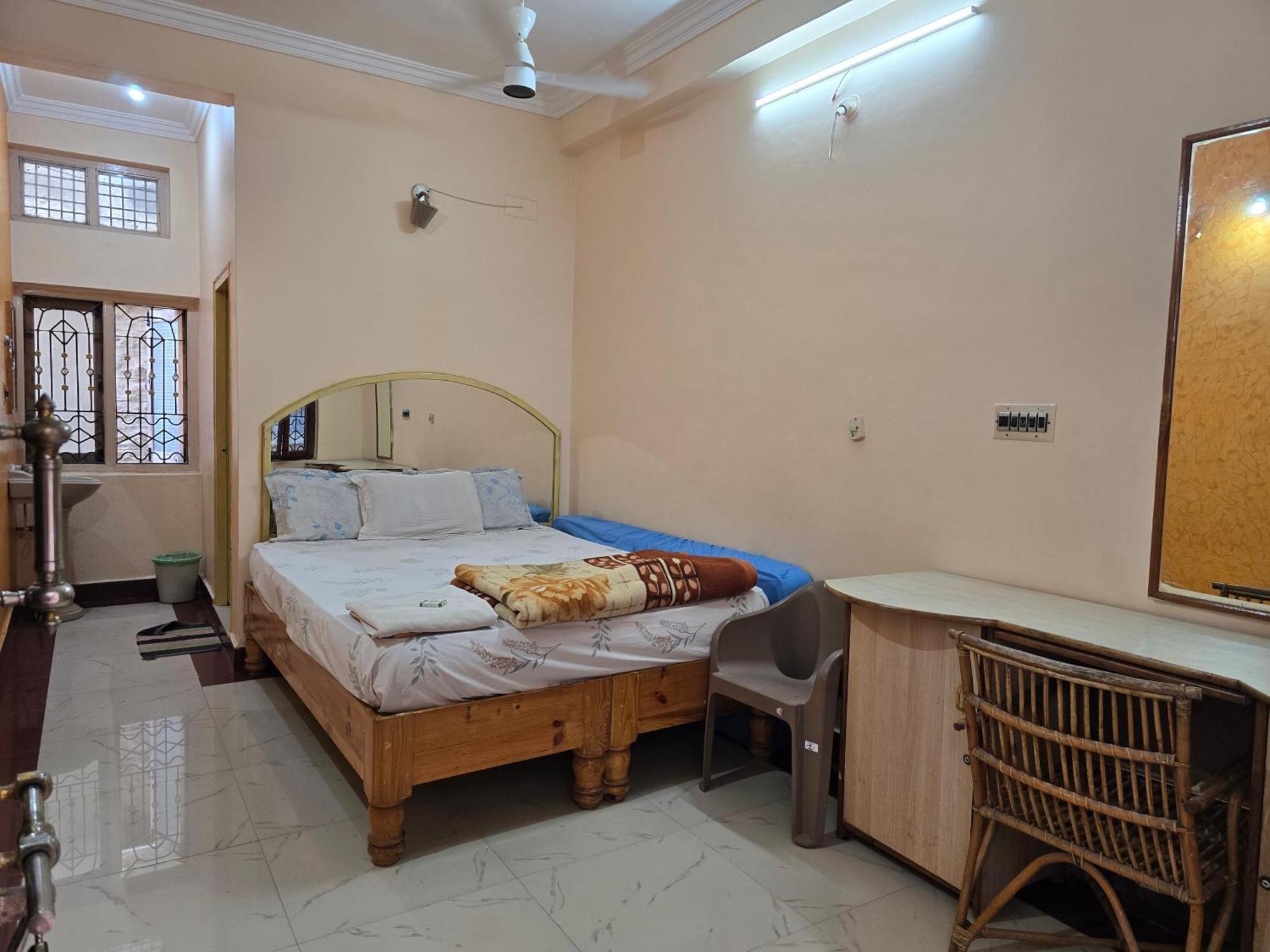 Lakshmi Heritage Tourist Home Hampi Luaran gambar