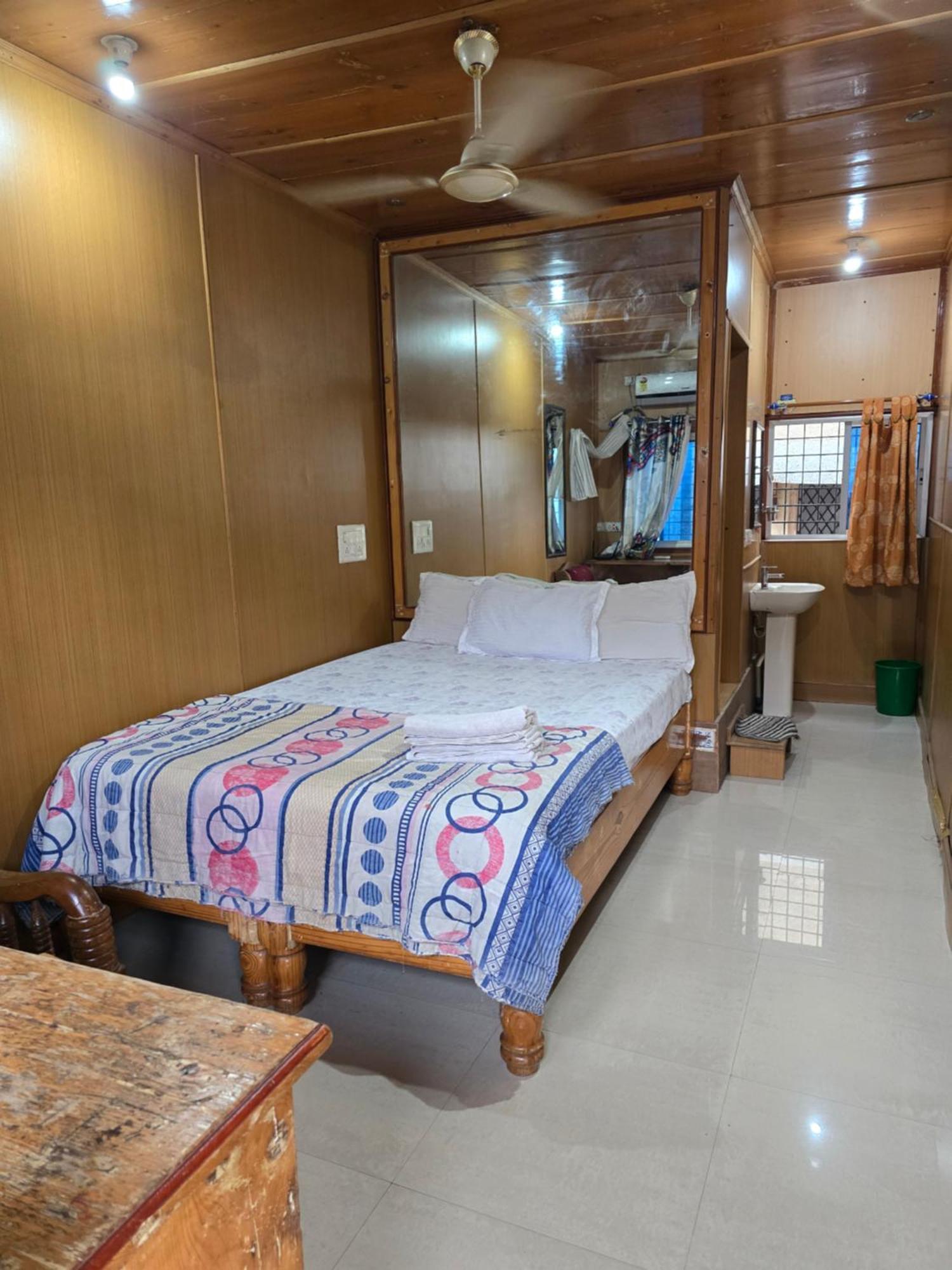 Lakshmi Heritage Tourist Home Hampi Luaran gambar