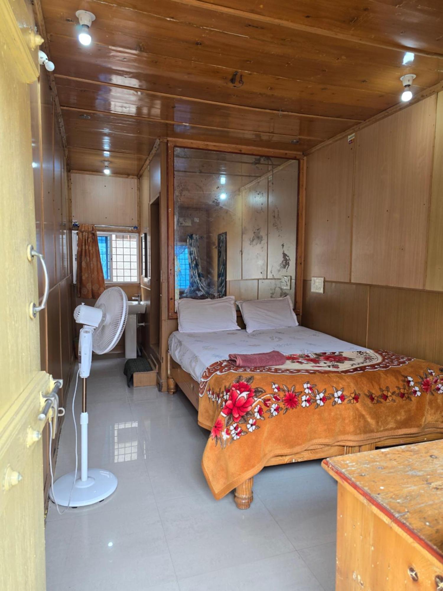 Lakshmi Heritage Tourist Home Hampi Luaran gambar