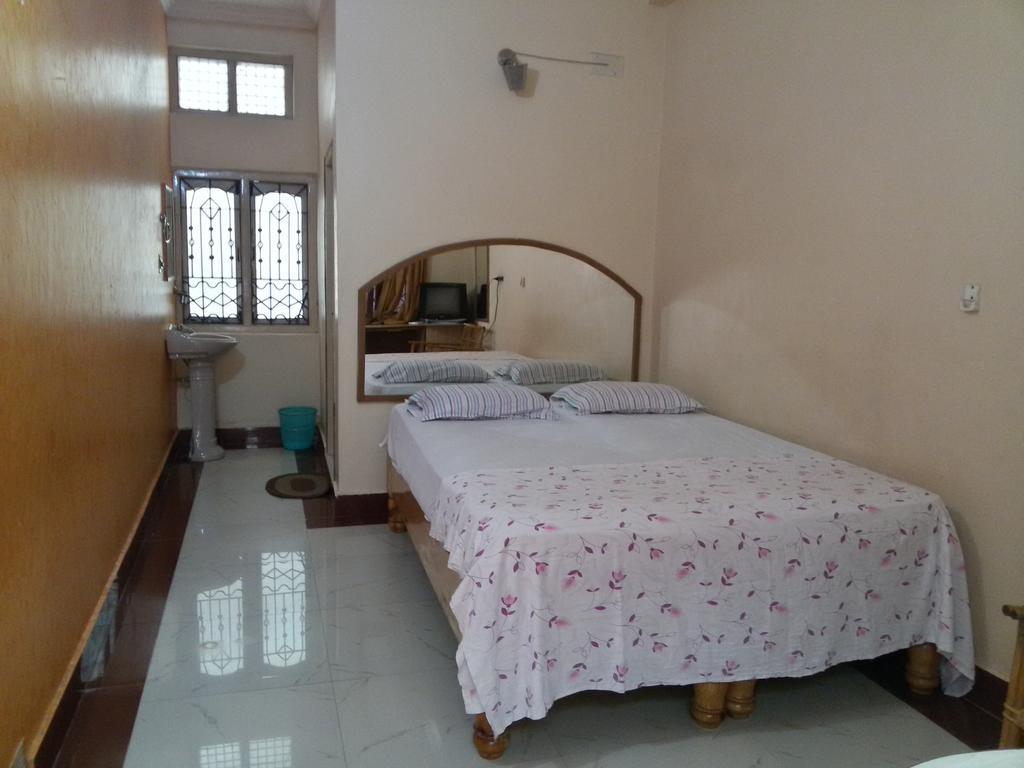 Lakshmi Heritage Tourist Home Hampi Luaran gambar