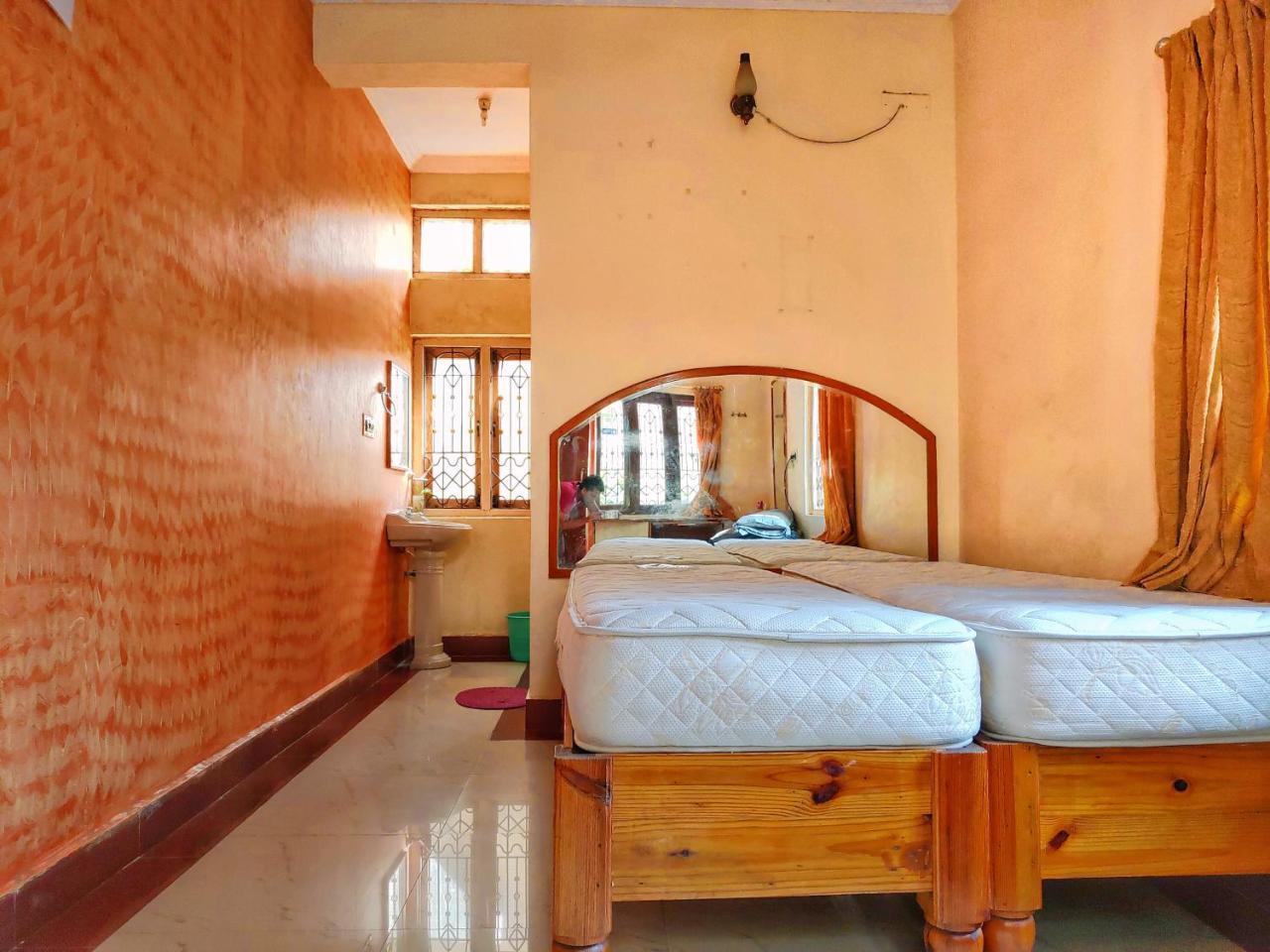 Lakshmi Heritage Tourist Home Hampi Luaran gambar